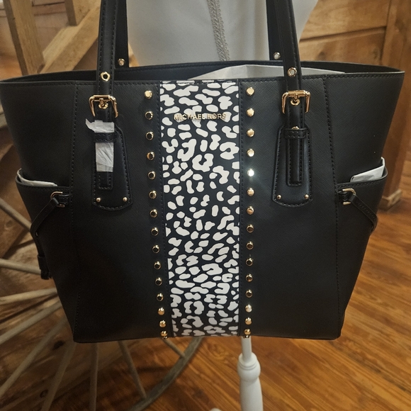 Michael Kors Handbags - Michael Kors Black and White Tote Bag